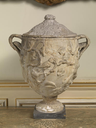 Urn and lid