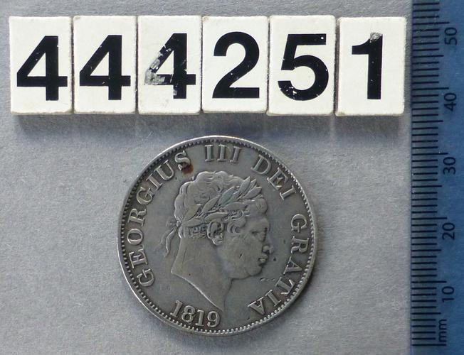 Great Britain. George III halfcrown, small head issue (in silver, with reverse in multicoloured enamel) Great Britain. George III halfcrown, small head issue (in silver, with reverse in multicoloured enamel)