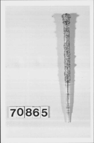 Propelling pencil