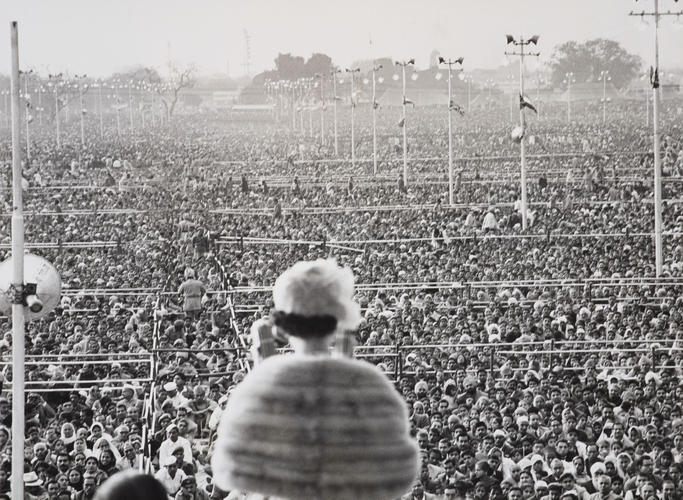 The Queen addressing a crowd at Ramlila Ground, New Delhi, during her visit to India
