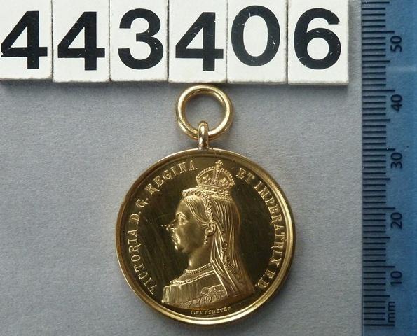 Medal commemorating the Diamond Jubilee of Queen Victoria Medal commemorating the Diamond Jubilee of Queen Victoria