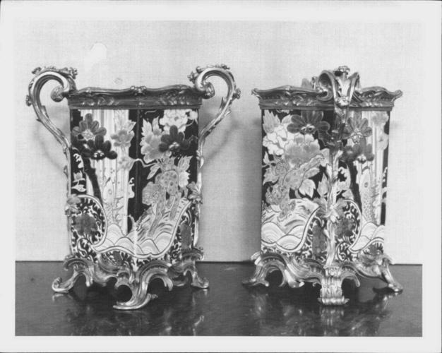 Vases mounted in gilt bronze