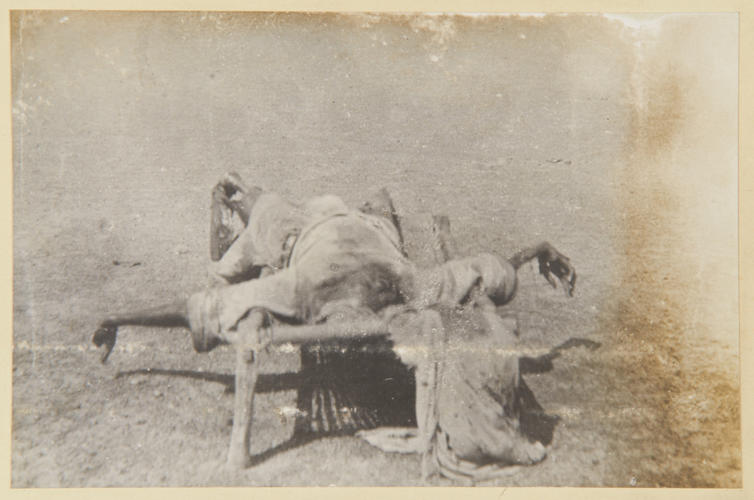 Omdurman: The corpse of the Baggara Emir