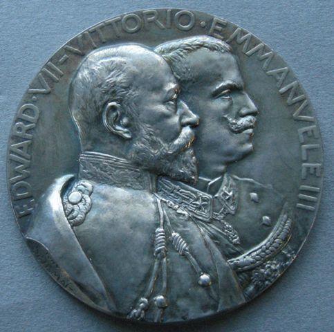 Italy. 	Medal commemorating the visit of King Vittorio Emanuele III to London & Windsor, 1903