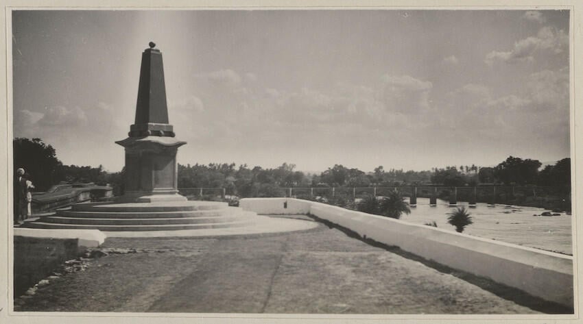 Obelisk Monument, Srirangapatna: Edward, Prince of Wales. Royal Tour of India, 1921-1922