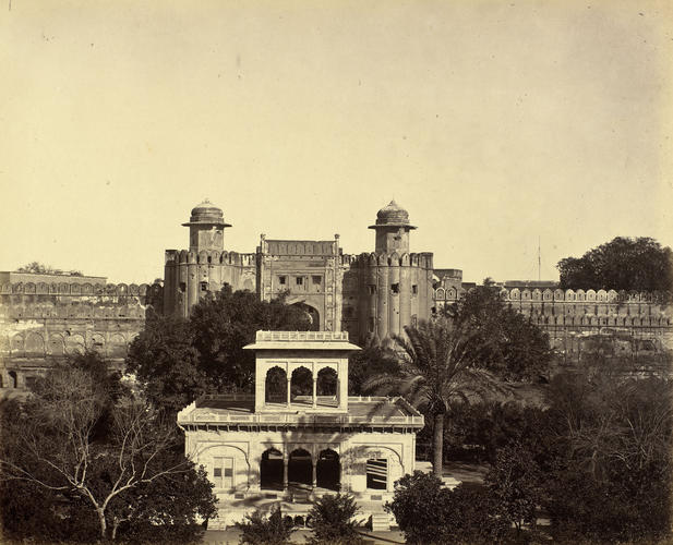 Hazuri Bagh Baradari and Fort, Lahore: Huzoonie Bagh and Fort, Lahore Hazuri Bagh Baradari and Fort, Lahore: Huzoonie Bagh and Fort, Lahore