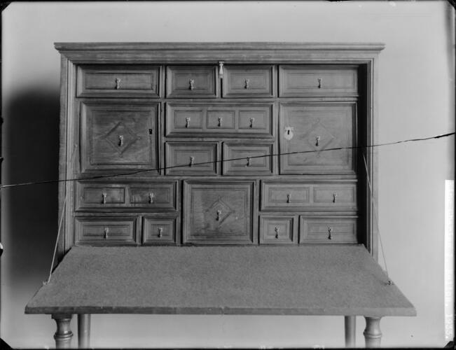 Glass Plate Negative of a cabinet RCIN 31189 Glass Plate Negative of a cabinet RCIN 31189