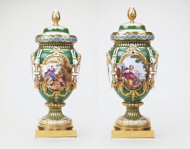 Master: A Pair of Vases and Covers (vase ferre)
