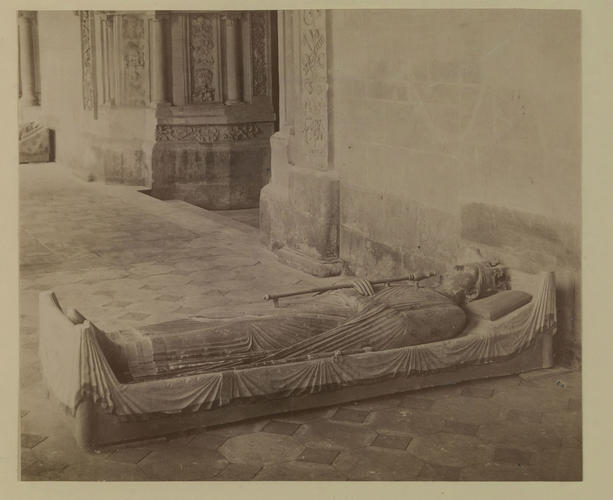 [Henry II effigy]