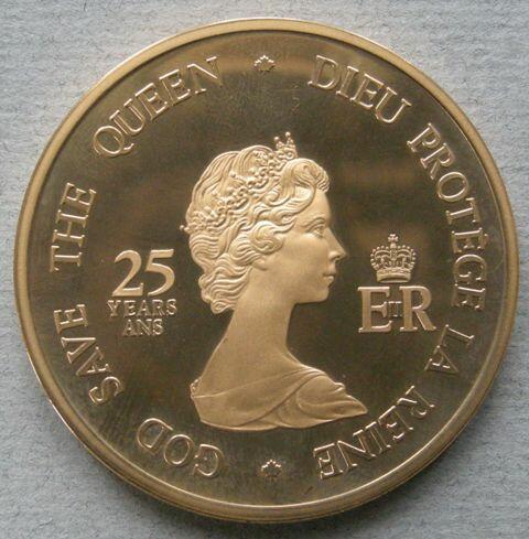 Canada. Medal commemorating the Silver Jubilee of the Reign of Queen Elizabeth II Canada. Medal commemorating the Silver Jubilee of the Reign of Queen Elizabeth II