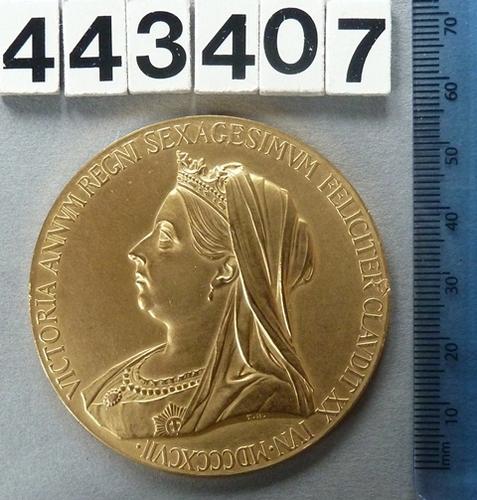 Medal commemorating the Diamond Jubilee of Queen Victoria Medal commemorating the Diamond Jubilee of Queen Victoria