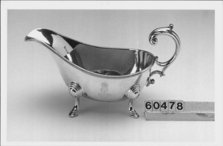 Set of sauce boats Set of sauce boats