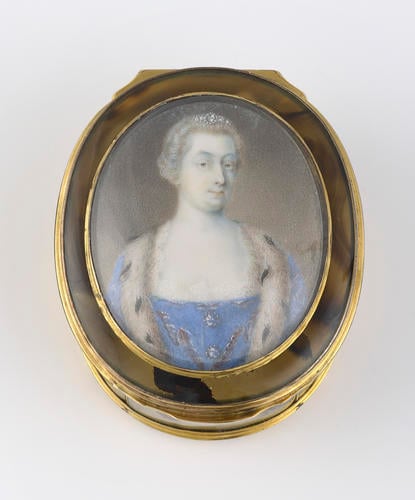 Agate snuff box with miniatures of Augusta, Princess of Wales (1719-1772) and Frederick, Prince of Wales (1707-1751) Agate snuff box with miniatures of Augusta, Princess of Wales (1719-1772) and Frederick, Prince of Wales (1707-1751)