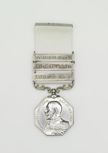 Polar Medal 1904 : George V : silver. With 3 clasps: Antarctic 1910-13, Antarctic 1912-14, Antarctic 1914-16