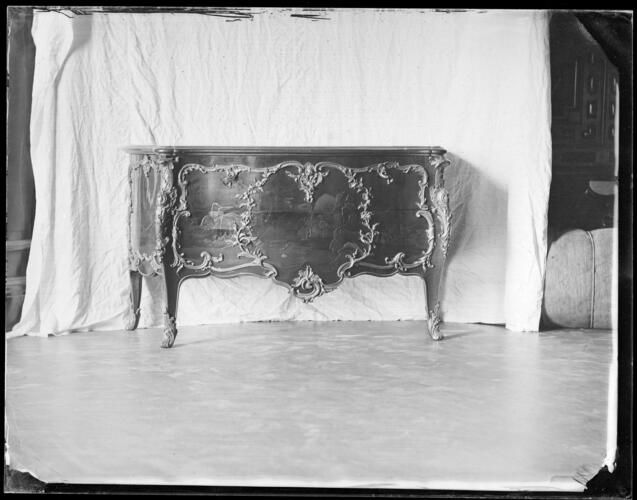 Glass plate negative of a lacquer chest