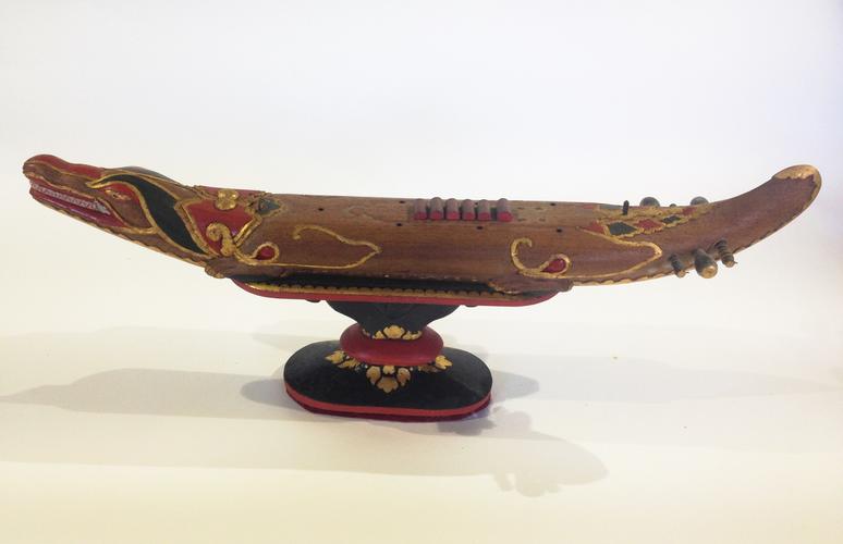 Crocodile zither (mi-gyuang)