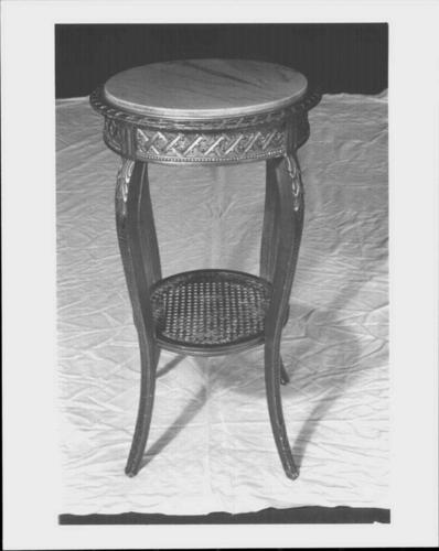 Occasional table