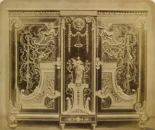 Cabinet Cabinet