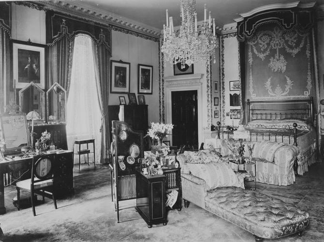 Photograph of the Princess of Wales's Bedroom at Marlborough House, 1905
