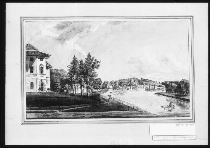 Richmond, from below the bridge