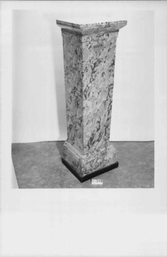 Pair of pedestals Pair of pedestals