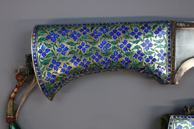 Dagger (pesh-kabz) and scabbard Dagger (pesh-kabz) and scabbard