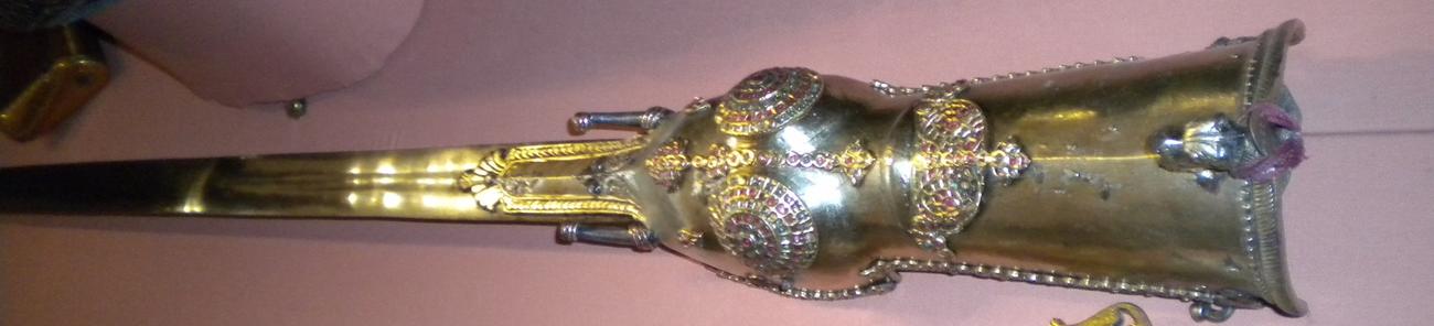 Gauntlet Sword (Pata)