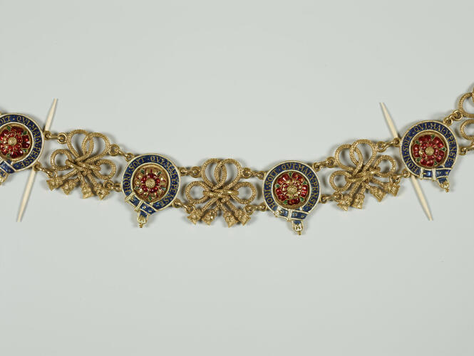 Master: Order of the Garter: Collar with Great George
Item: Order of the Garter: Great George with Collar Badge