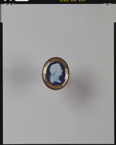 Ring with a cameo of Charles, 2nd Marquess of Rockingham (?) Ring with a cameo of Charles, 2nd Marquess of Rockingham (?)