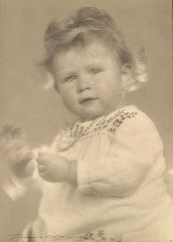 Princess Elizabeth (b. 1926), now HM Queen Elizabeth II, 6 May 1927