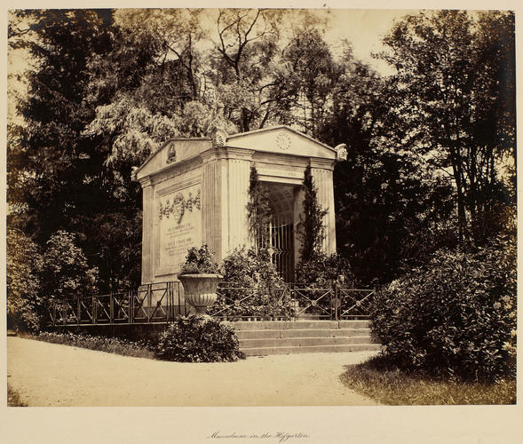 'Mausoleum in the Hofgarten'