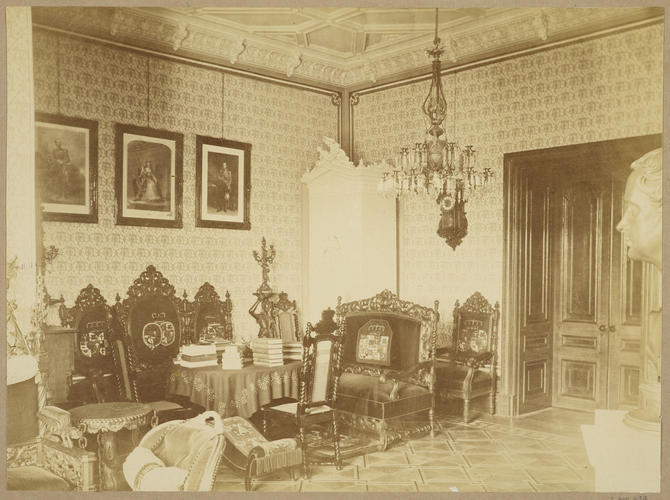 Sitting room of Grand Duke Friedrich Wilhelm of Mecklenburg-Strelitz at Schloss Neustrelitz Sitting room of Grand Duke Friedrich Wilhelm of Mecklenburg-Strelitz at Schloss Neustrelitz