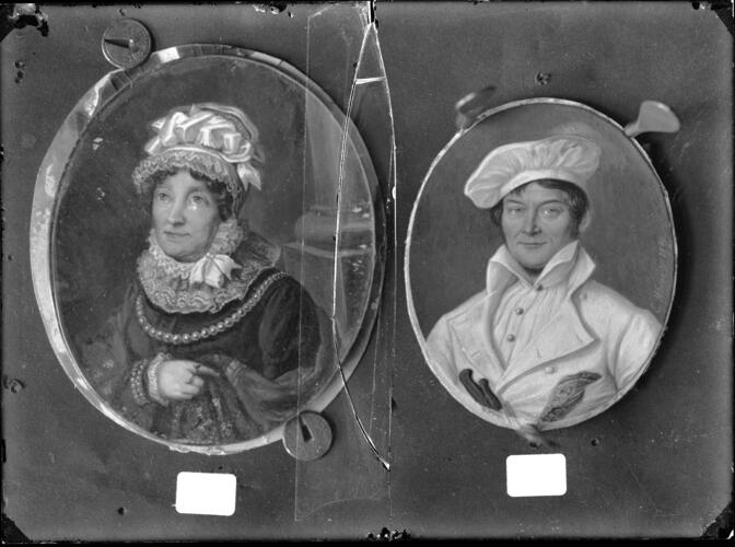 Glass plate negative of 2 miniatures Glass plate negative of 2 miniatures