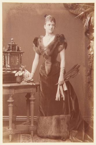 Countess Hohenau. [Album: Photographic Portraits, vol. 6/64 1888-1893]