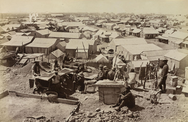 Men sorting diamonds in Griqualand-West Men sorting diamonds in Griqualand-West