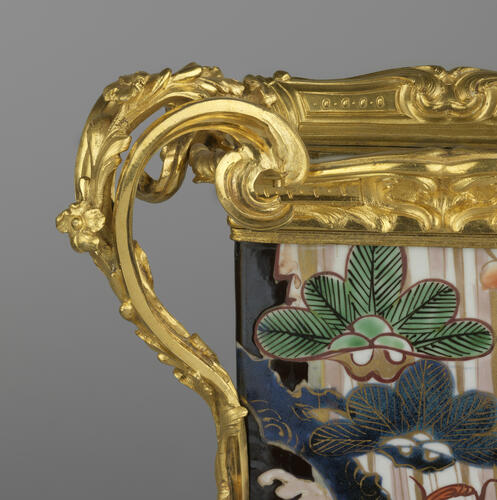 Vases mounted in gilt bronze