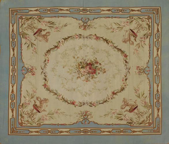 Square tapestry with floral decoration Square tapestry with floral decoration