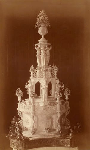 The wedding cake of the Duke and Duchess of Albany