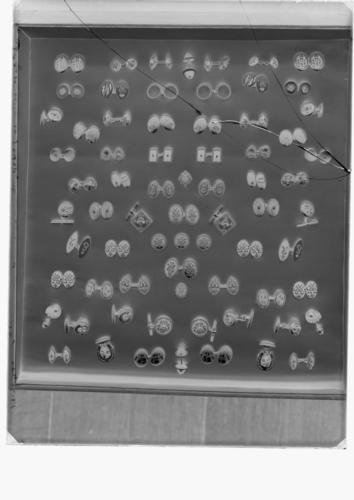 Glass plate negative of bibelots from the Queen's Sitting Room, no 11 Glass plate negative of bibelots from the Queen's Sitting Room, no 11